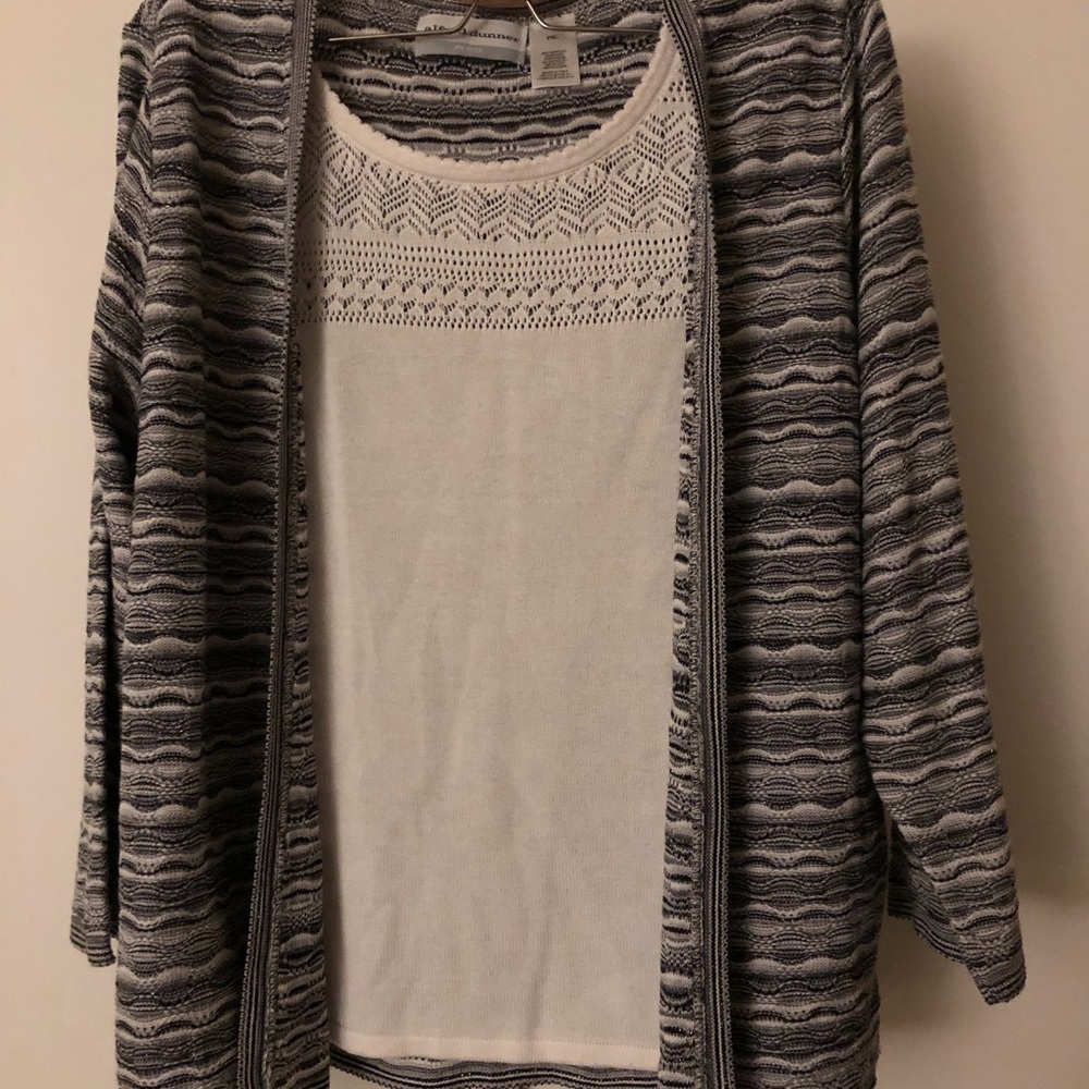 Light weight knit top